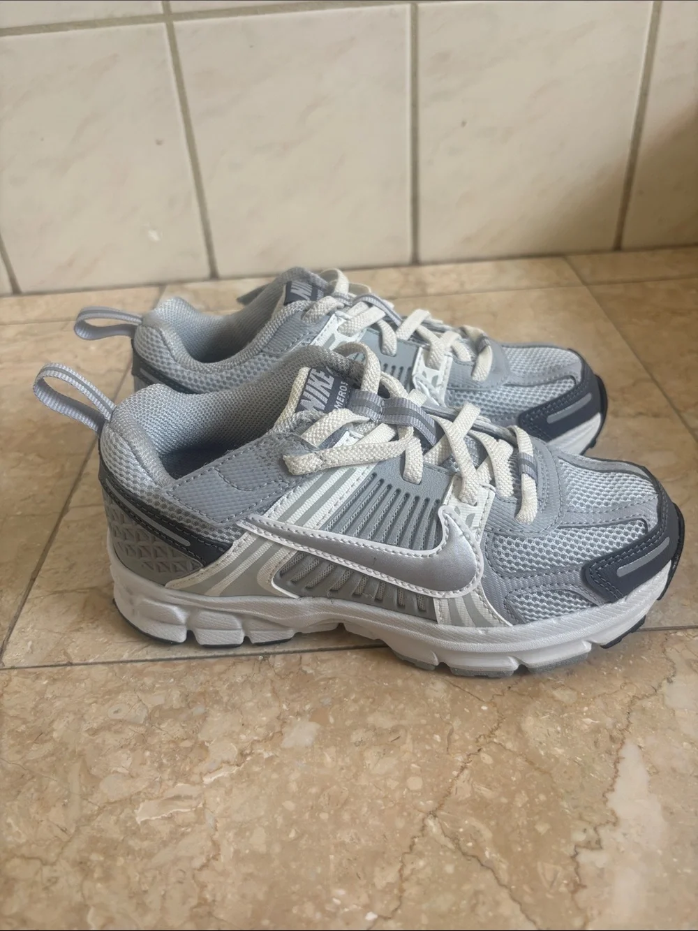Nike Vomero 5 Kids Light Gray and White Velcro Sneakers